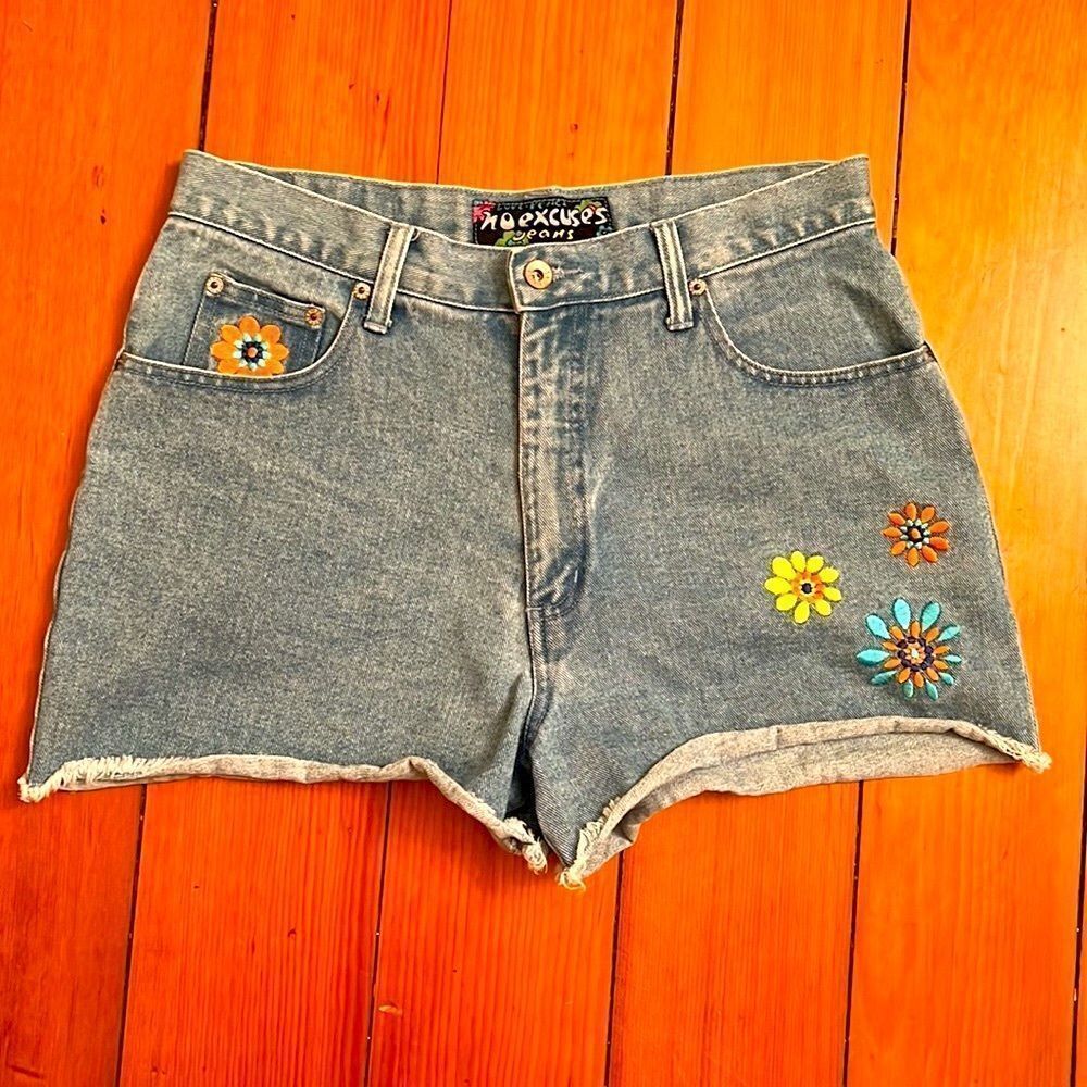 *No Excuses* 80’s Groovy Colorful Embroidered Denim Shorts 13/14 EUC